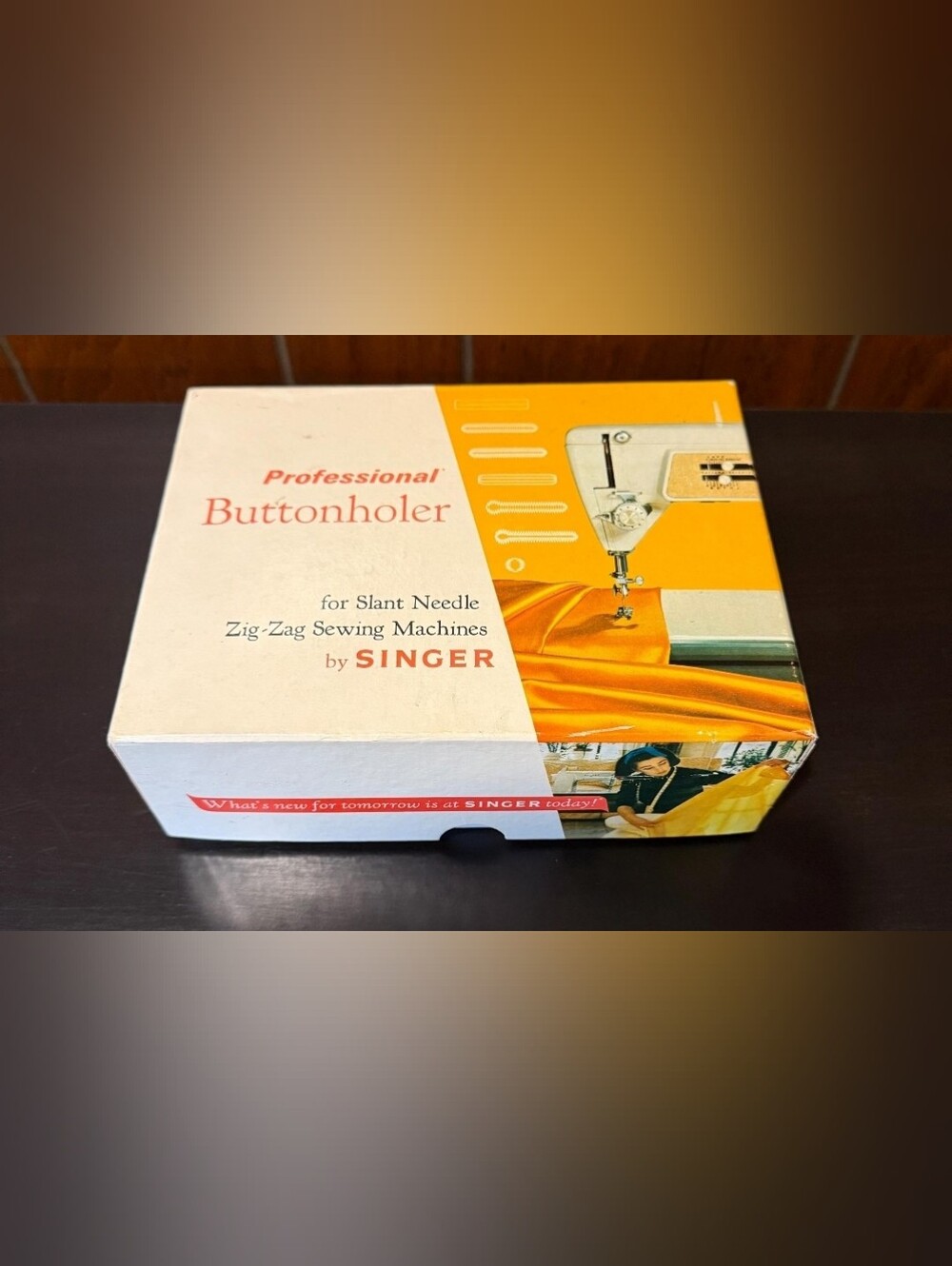 Vintage SINGER Professional Buttonholer